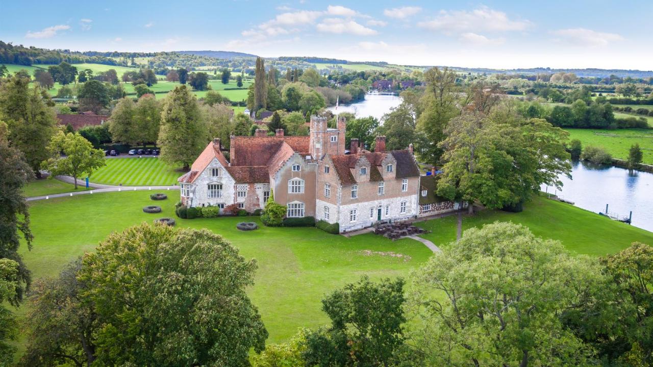b-ab Bisham Abbey